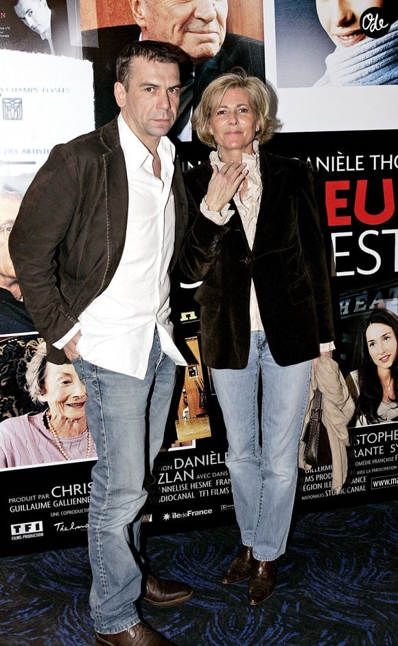 Philippe Torreton et Claire Chazal assistent à la projection du film "Fauteuils d'Orchestre", réalisé par Daniele Thompson, qui s'est déroulée à l'UGC Normandy à Paris, en France, le 13 février 2006. Photo de Laurent Zabulon/Abaca