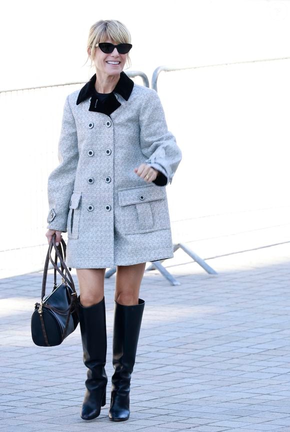 Marina Foïs - Les célébrités au défilé Louis Vuitton "Collection Femme Prêt-à-Porter Printemps/Eté 2026" lors de la Fashion Week de Paris (PFW), le 30 septembre 2025.
© Christophe Aubert via Bestimage