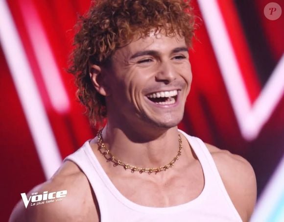 Après sa prise de parole, TF1 a finalement accepté de diffuser sa prestation intégrale.

Yanis Si Ah, vu dans "The Voice" et frère de l'acteur Nassim Lyes.