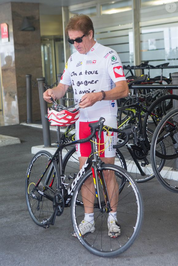 Exclusif - Henri Sannier - Essayage des vélos lors de l'étape du coeur au profit de l'association "Mécénat Chirurgie Cardiaque" à l'hôtel Mercure Marseille Centre Vieux Port à Marseille, le 21 juillet 2017. © CVS/Bestimage