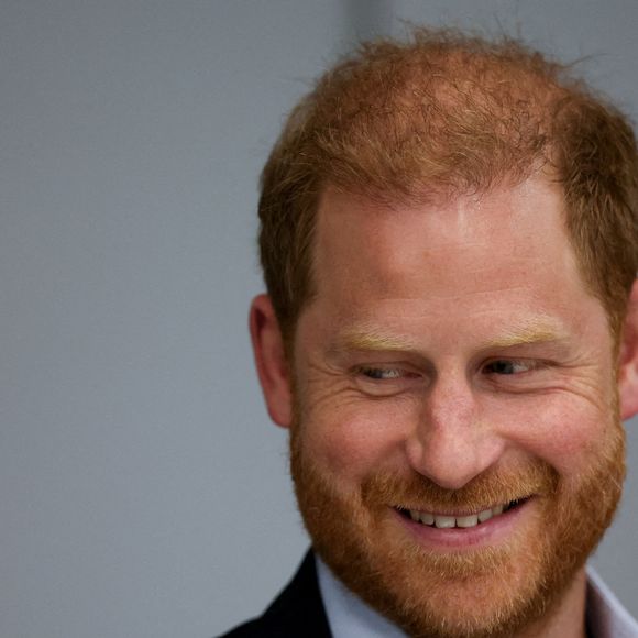 Le duc de Sussex lors d'une visite au Centre d'études sur les blessures causées par les explosions de l'Imperial College London, au Sir Michael Uren Hub à White City, à l'ouest de Londres.  © Plunkett Suzanne/PA Photos/ABACA