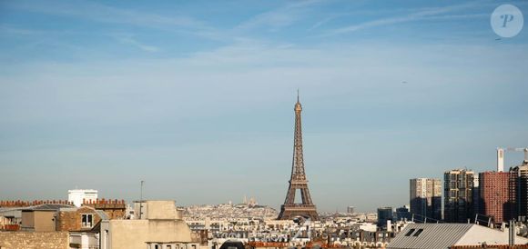 Pour s'offrir ce lieu intimement lié à la star, les futurs acquéreurs devront débourser la somme de 1,69 million d'euros.

Architecture de collection - Capture d'écran - Dernière demeure de Claude François.