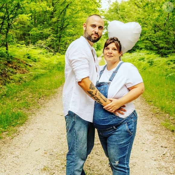 Particulièrement émue, Céline a pris la plume pour exprimer son ressenti de maman : "Avec Ludo, on a eu beaucoup de mal à vous l’annoncer."

La famille Valiente sur Instagram.