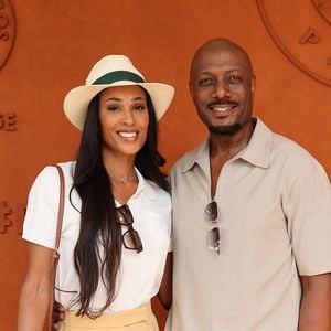 Mardi 15 septembre, le journaliste a expliqué sur Instagram que son MacBook Pro avait été volé après avoir déposé ses papiers dans un café du 13e arrondissement de Paris.

Harry Roselmack et sa compagne Jennifer Galap au photocall du village lors des Internationaux de France de Tennis de Roland Garros 2026, à Paris, France, le 30 mai 2026. © Dominique Jacovides/Bestimage