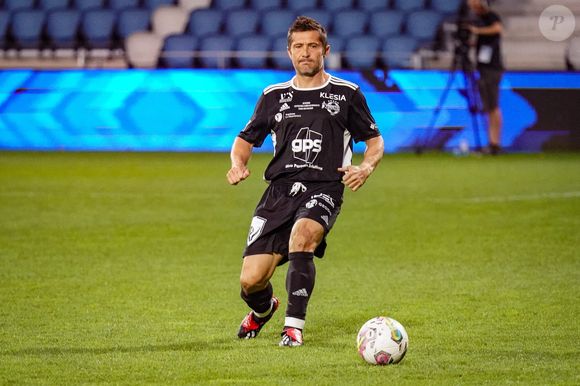 Dans sa dernière publication en date, du dimanche 24 août 2025, Bixente Lizarazu a partagé de sublimes clichés de la Polynésie française où il se trouve actuellement.

Bixente LIZARAZU lors du match de charité du Varietes Club de France au Stade Jean Dauger le 19 octobre 2022 à Bayonne, France. Photo by Pierre Costabadie/Icon Sport/ABACAPRESS.COM