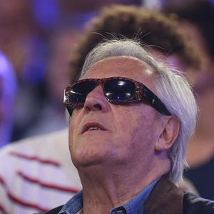 "Je ne circule plus en métro car c’est difficile quand on est une personnalité publique, mais cela me manque. Jeune, je le prenais seul car j’avais appris toutes les lignes et les stations. Ce qui ne m’a pas empêché de tomber sur les rails au métro Belleville", a-t-il confié.

Gilbert Montagne lors de La Conquete au Stade Roland Garros le 10 septembre 2021 à Paris, France. Photo par Jerome Domine/ABACAPRESS.COM