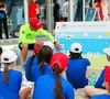 Cette journée vise à sensibiliser les collégiens monégasques aux gestes de sauvetage et à la sécurité aquatique.
La princesse Charlène de Monaco lors de la journée "Water Safety Day, pour la prévention de la noyade" sur la plage du Larvotto de Monaco, le 17 juin 2025. Cet événement est organisé par sa Fondation, le Centre de Sauvetage Aquatique de Monaco (CSAM) en partenariat avec la Croix-Rouge monégasque. © Claudia Albuquerque/Bestimage