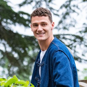 Info - Benjamin Pavard quitte l'Inter Milan pour l'OM - Mariage - Benjamin Pavard et Kleofina Pnishi se sont mariés en Italie - Benjamin Pavard - Arrivée des joueurs de l’Equipe de France de football à Clairefontaine, le 29 mai 2024. 
© Baptiste Autissier / Panoramic / Bestimage