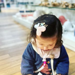 Touchante, elle a indiqué avoir reçu des milliers de messages de femmes qui lui demandaient des conseils lorsqu'on était maman célibataire.

Fabienne Carat est la maman de Céleste