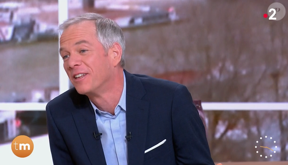 Vincent Dedienne invité de Flavie Flament et Julien Arnaud dans "Télématin" sur France 2.