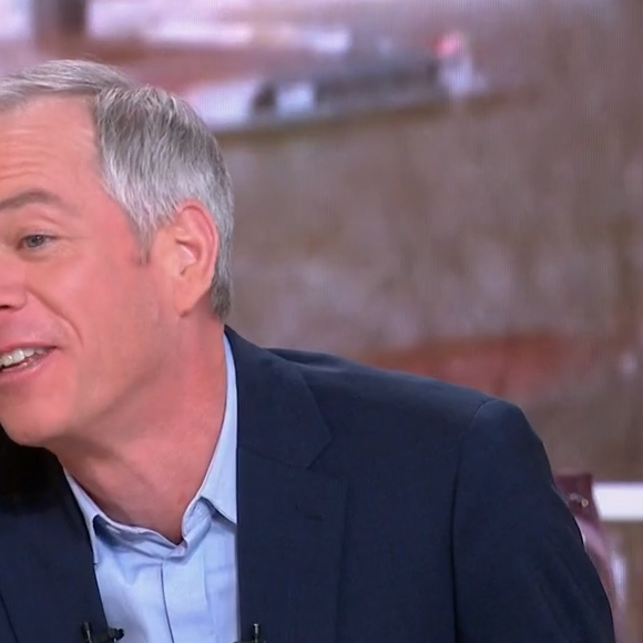 Vincent Dedienne invité de Flavie Flament et Julien Arnaud dans "Télématin" sur France 2.