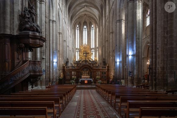 Vue intérieure de la basilique Sainte-Marie-Madeleine, troisième tombeau de la chrétienté contenant les reliques de Marie-Madeleine, apôtre du Christ à Saint-Maximin-la-Sainte-Baume, France le 02 février 2025. Photo par Laurent Coust/ABACAPRESS.COM