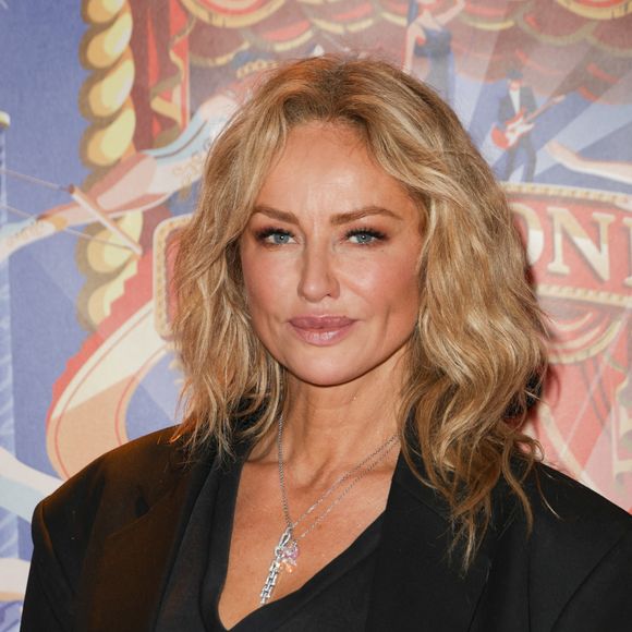 Adriana Karembeu au photocall de la générale de "Spectaculaire", le spectacle du cirque d'Hiver Bouglione à Paris, France, le 19 octobre 2024. © Coadic Guirec/Bestimage