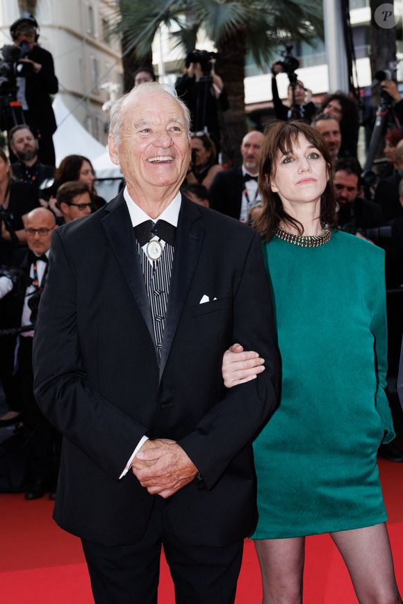 Bill Murray, Charlotte Gainsbourg à la montée des marches du film « The Phoenician Scheme » lors du 78ème Festival International du Film de Cannes, au Palais des Festivals à Cannes. © Jacovides-Moreau / Bestimage