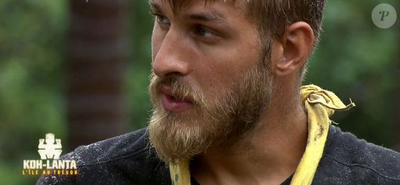 Quelques anciens candidats ont donné des éléments de réponses à ces questions.


Freddy - "Koh-Lanta, L'île au trésor", le 18 novembre 2016 sur TF1.