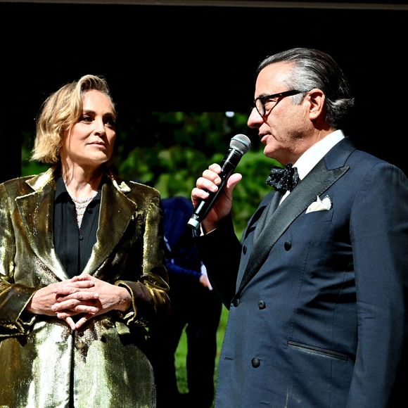 Sharon Stone et Andy Garcia figuraient parmi les invités de cet événement ponctué de performances musicales et d'une vente aux enchères.

Exclusif - Sharon Stone et Andy Garcia - Dîner de charité "Knights of Charity" au Château de la Croix des Gardes à Cannes le 20 mai 2026.  © Bruno Bebert / Bestimage