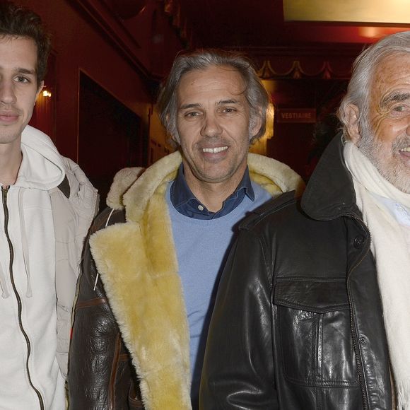 Comme il l'a fait savoir sur Instagram ce lundi 13 janvier 2024, le grand ami d'Anthony Delon y a posé ses valises ! 

Exclusif - Jean-Paul Belmondo, Paul Belmondo et son fils Victor - People à la générale de la pièce "A torts et à raison" au théâtre Hébertot à Paris le 25 janvier 2016. © Coadic Guirec/Bestimage (no web - No Blog pour suisse et Belgique)
