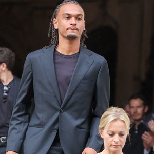 Audrey Crespo-Mara et son fils Sékou à la Sorties des obsèques de Thierry Ardisson en l'église Saint-Roch de Paris, France, le 17 juillet 2025. © Clovis-Jacovides/Bestimage