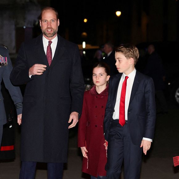Pour ce faire, ils ont une astuce bien à eux 

Le prince William, prince de Galles avec ses enfants la princesse Charlotte, le prince George, le prince Louis lors du service de chants de Noël Together At Christmas à l'abbaye de Westminster, Londres le 6 décembre 2024.

© Julien Burton / Bestimage