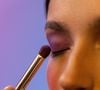 L'objectif consiste, en effet, à appliquer la couleur complémentaire à la teinte exacte de son iris.