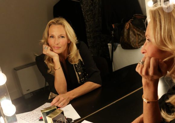 Estelle Lefebure a l'Olympia a Paris, le 7 mars 2013.
