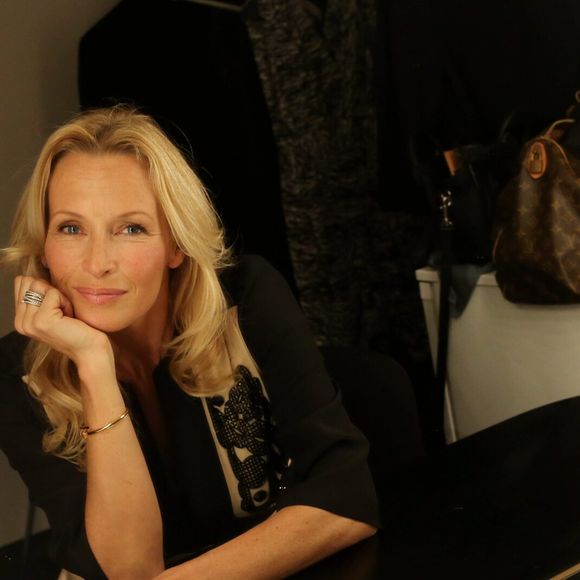 Estelle Lefebure a l'Olympia a Paris, le 7 mars 2013.