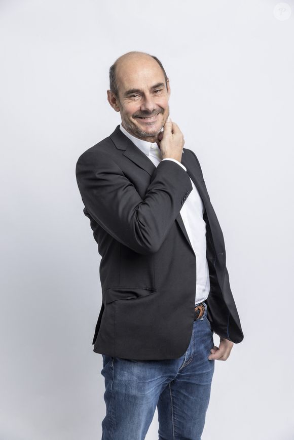 Exclusif - Bernard Campan - Jour 4 - Studio - Enregistrement de l'émission "Le grand restaurant,  la guerre de l’étoile », diffusée le 15 décembre sur M6
© Cyril Moreau / Bestimage