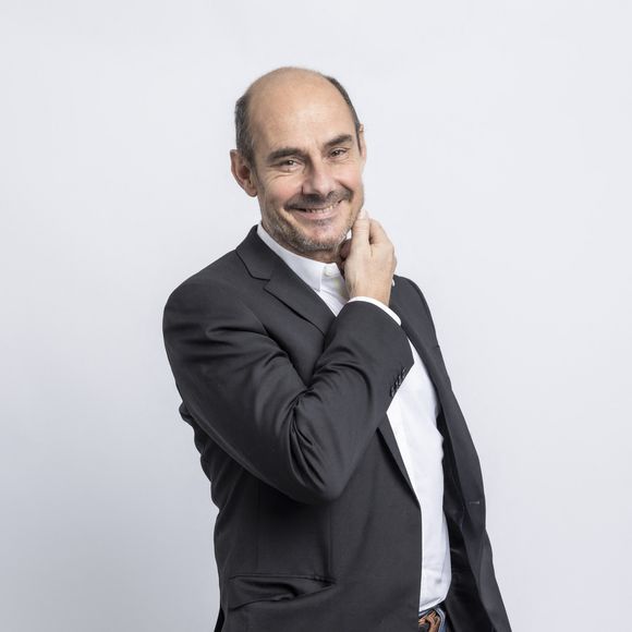 Exclusif - Bernard Campan - Jour 4 - Studio - Enregistrement de l'émission "Le grand restaurant,  la guerre de l’étoile », diffusée le 15 décembre sur M6
© Cyril Moreau / Bestimage