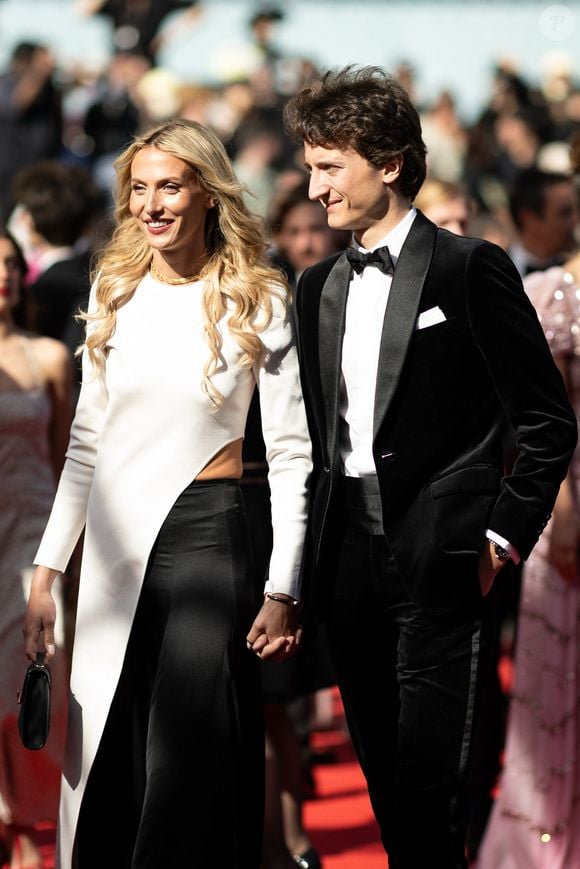 La comtesse Victoria von Faber-Castell , Jean Arnault - Montée des marches du film " El Ser Querido " lors du 79ème Festival International du Film de Cannes, le 16 mai 2026. © Jacovides-Moreau / Bestimage
