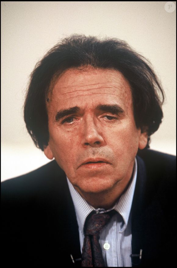 L'occasion de s'intéresser à son château breton

Archives - Jean-Edern Hallier en 1995