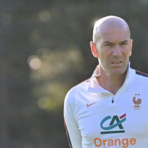 Zinedine Zidane - Entraînement de l'équipe de France en préparation de la Ligue des nations de l'UEFA 2026 au Centre national de Clairefontaine le 21 septembre 2026. © Christian Liewig/Bestimage