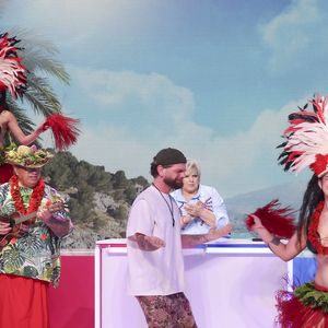 Exclusif - Laurence Boccolini, KeenV, lors de l'enregistrement de l'émission "On Connait La Chanson Années 90", présentée par L.Boccolini et diffusée le 19 mai 2026 sur W9, à Paris, France, le 8 avril 2026. © Jack Tribeca/Bestimage