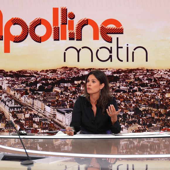 Apolline de Malherbe a opté pour un super look de rentrée.

Apolline de Malherbe lors de la conférence de presse de rentrée BFM TV. - RMC du groupe Altice France à Paris, France. © Coadic Guirec/Bestimage