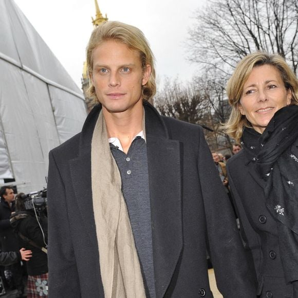 Claire Chazal et Arnaud Lemaire assistent au défilé de la collection Haute-Couture Christian Dior printemps-été 2009 au Musée Rodin à Paris, France, le 26 janvier 2009. Photo de Frederic Nebinger/ABACAPRESS.COM