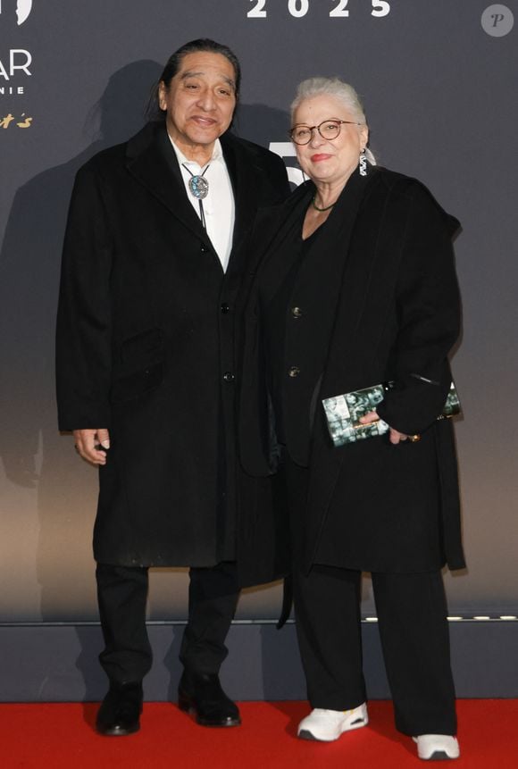 Josiane Balasko et son mari George Aguilar au photocall du dîner de la 50ème édition de la cérémonie des César au Fouquet's à Paris, France, le 28 février 2025. © Coadic Guirec/Bestimage