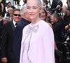 Lors de ses premiers pas sur le plateau, elle a été accompagnée par Delphine Ernotte, Julian Bugier et Laurent Delahousse.
Delphine Ernotte - Montée des marches de la cérémonie de clôture du 78ème Festival International du Film de Cannes, au Palais des Festivals à Cannes. Le 24 mai 2025
© Jacovides-Moreau / Bestimage