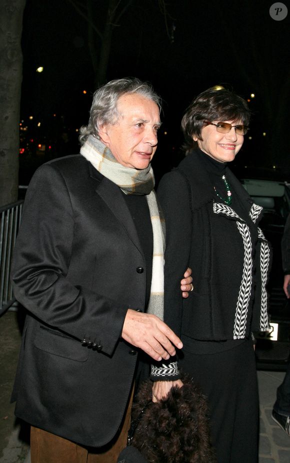 Michel Sardou et sa femme Anne-Marie Perier arrivent à la première de la pièce 'Sur la route de Madison' avec Alain Delon et Mireille Darc au théâtre Marigny à Paris, France le 29 janvier 2007. Photo by Denis Guignebourg/ABACAPRESS.COM