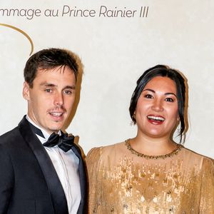 Louis Ducruet et sa femme Marie Ducruet au photocall du Bal du Centenaire en hommage au Prince Rainier III à l'atrium du Casino de Monte-Carlo à Monaco, le 20 octobre 2023. © Jean-Charles Vinaj/Pool Monaco/Bestimage