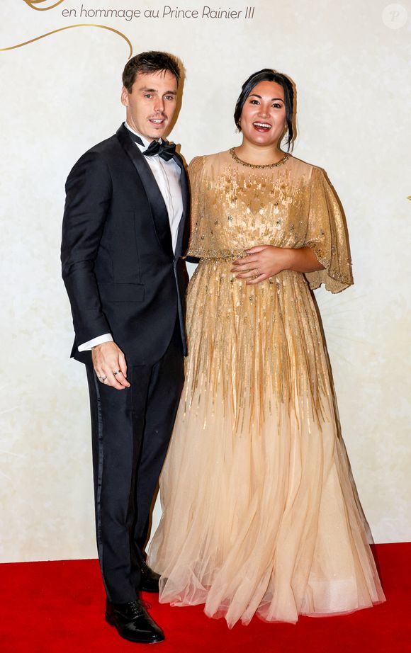 Louis Ducruet et sa femme Marie Ducruet au photocall du Bal du Centenaire en hommage au Prince Rainier III à l'atrium du Casino de Monte-Carlo à Monaco, le 20 octobre 2023. © Jean-Charles Vinaj/Pool Monaco/Bestimage