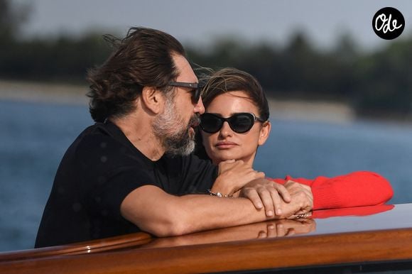 Penelope Cruz et son mari Javier Bardem prennent un bateau-taxi à Venise en marge du 78ème festival international du film de Venise, la Mostra le 11 septembre 2021
©BS / Bestimage