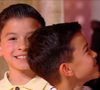 Adil Rami a également eu la visite surprise de ses jumeaux Zayn et Madi
Adil Rami et ses jumeaux dans "Danse avec les stars", capture d'écran TF1. Le 11 avril 2025.