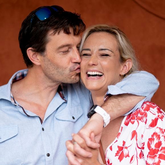 Elodie Gossuin et son mari Bertrand Lacherie au village lors des internationaux de France à Roland Garros le 12 juin 2021.

© JB Autissier / Panoramic / Bestimage