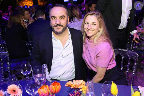 Exclusif - François-Xavier Demaison et sa femme Anaïs Tihay - Soirée du 6ème Gala caritatif de l'Institut Rafaël  et de la Zag Foundation, dédié à l'accompagnement des enfants en santé intégrative au Pavillon Gabriel à Paris le 12 novembre 2024. © Erez Lichtfeld/Bestimage