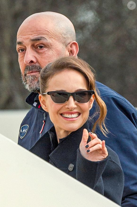 Natalie Portman aux arrivées au défilé Christian Dior Mode Féminine Prêt-À-Porter Automne/Hiver 2025-2026 lors de la Fashion Week de Paris (PFW), à Paris, France, le 4 mars 2025. © Yehiel Chekroune/Bestimage