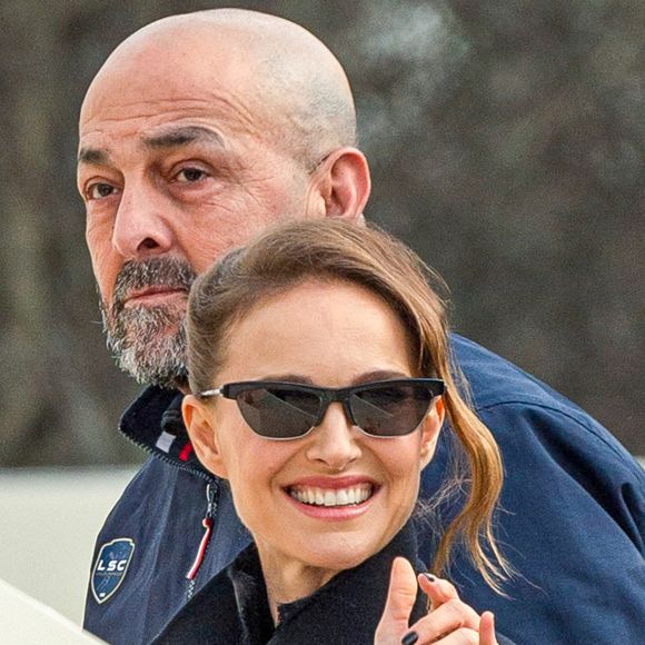 Natalie Portman aux arrivées au défilé Christian Dior Mode Féminine Prêt-À-Porter Automne/Hiver 2025-2026 lors de la Fashion Week de Paris (PFW), à Paris, France, le 4 mars 2025. © Yehiel Chekroune/Bestimage