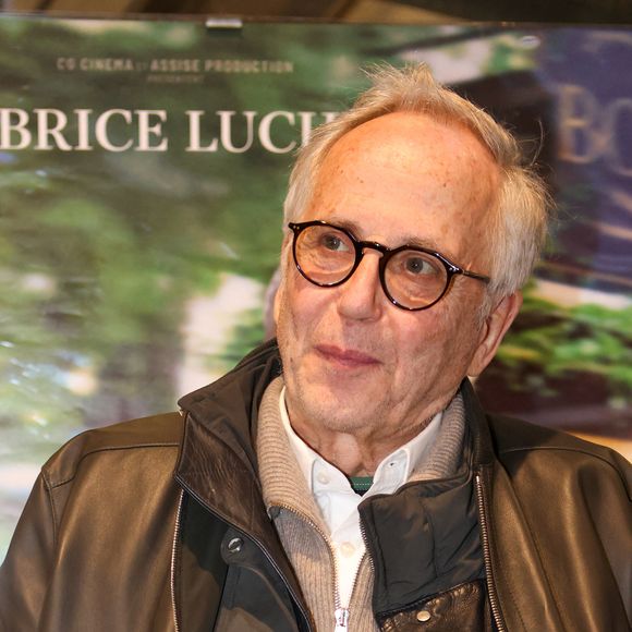 La salle a immédiatement réagi et la femme a été expulsée.

Exclusif - Fabrice Luchini à l'avant-première du film "Victor comme tout le monde" de P.Bonitzer, à l'UGC Ciné Cité Bordeaux, le 1er mars 2026. © Jean-Marc Lhomer / Bestimage