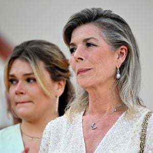Camille Gottlieb et la princesse Caroline de Hanovre à la célébration des 20 ans de règne d'Albert II de Monaco sur la place du Palais à Monaco, le 19 juillet 2025. 

Photo : Bruno Bebert / Bestimage