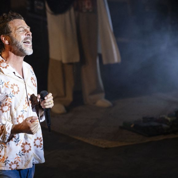 Exclusif - Christophe Maé - Christophe Maé, à l'occasion de sa tournée "Carnet de voyage", en concert au Théâtre de verdure lors du 40ème Festival de Ramatuelle. Le 1er août 2024. © Cyril Bruneau / Festival de Ramatuelle / Bestimage