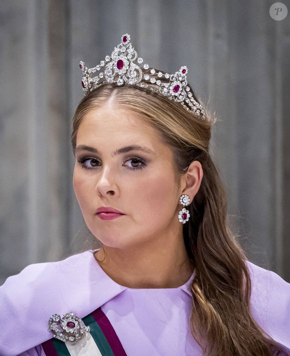 La princesse héritière Amalia, banquet d'État au palais royal lors de la visite d'État du sultan d'Oman aux Pays-Bas, jour 1 à Amsterdam, Pays-Bas, 15 avril 2025. 
©Dana Press / Bestimage