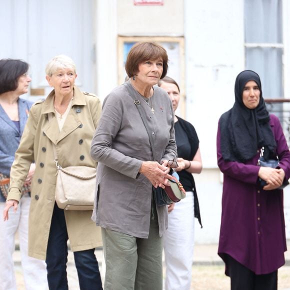 Exclusif - Macha Meril aux obsèques de sa soeur la princesse Hélène Gagarine en la cathédrale Saint-Alexandre-Nevsky, à Paris, France, le 20 août 2025. © Denis Guignebourg/Bestimage
